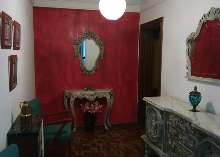 En Tu Propia Casa